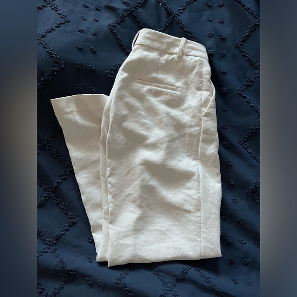 Aritzia Pants - Effortless Pant